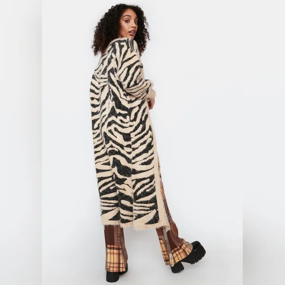 Zero Problems Cardigan - Picture 6 of 8